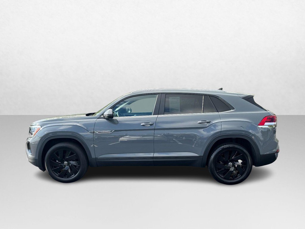 Used 2025 Volkswagen Atlas Cross Sport SE FWD image 2