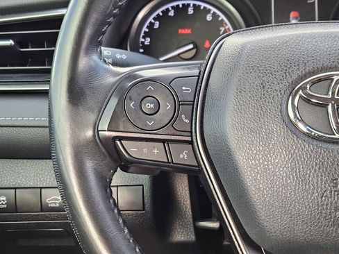 Used 2022 Toyota Camry SE image 25