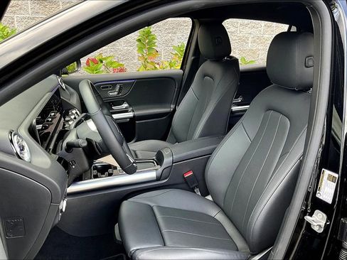 Used 2025 Mercedes-Benz GLA 250 4MATIC image 27