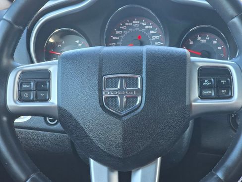 Used 2011 Dodge Avenger Heat image 15
