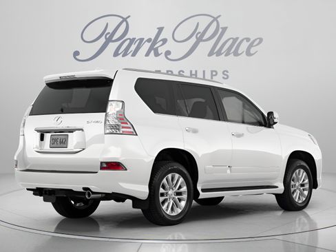 Used 2019 Lexus GX 460 Luxury AWD/4WD image 3