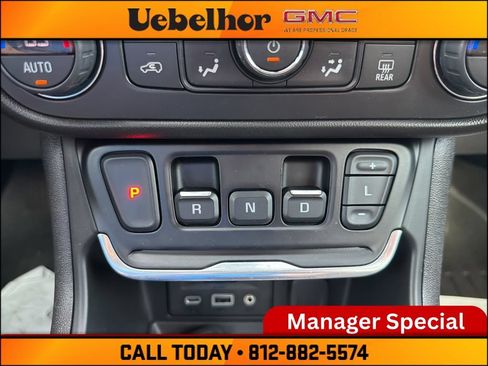 Used 2021 GMC Terrain SLT AWD/4WD image 33