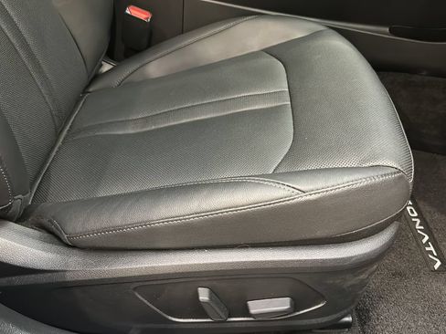 Certified 2025 Hyundai Sonata Limited FWD image 20