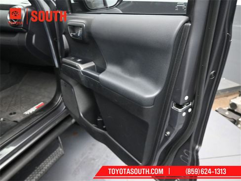 Used 2022 Toyota Tacoma TRD Pro image 34