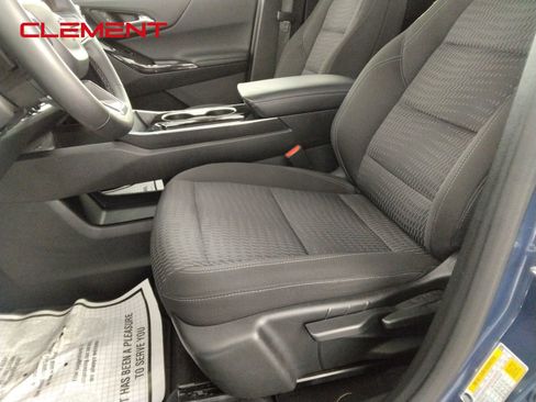 Used 2025 Chevrolet Equinox LT FWD image 21