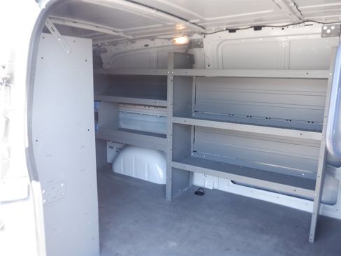 Used 2023 Mercedes-Benz Metris image 15