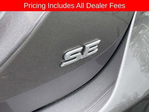 Used 2024 Toyota Camry SE FWD image 9
