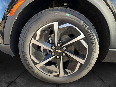 New 2026 Chevrolet Equinox EV LT image 14