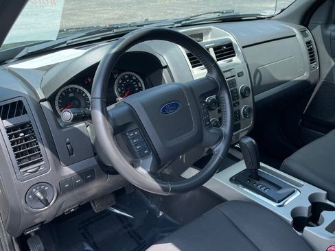 Used 2010 Ford Escape XLT FWD image 9
