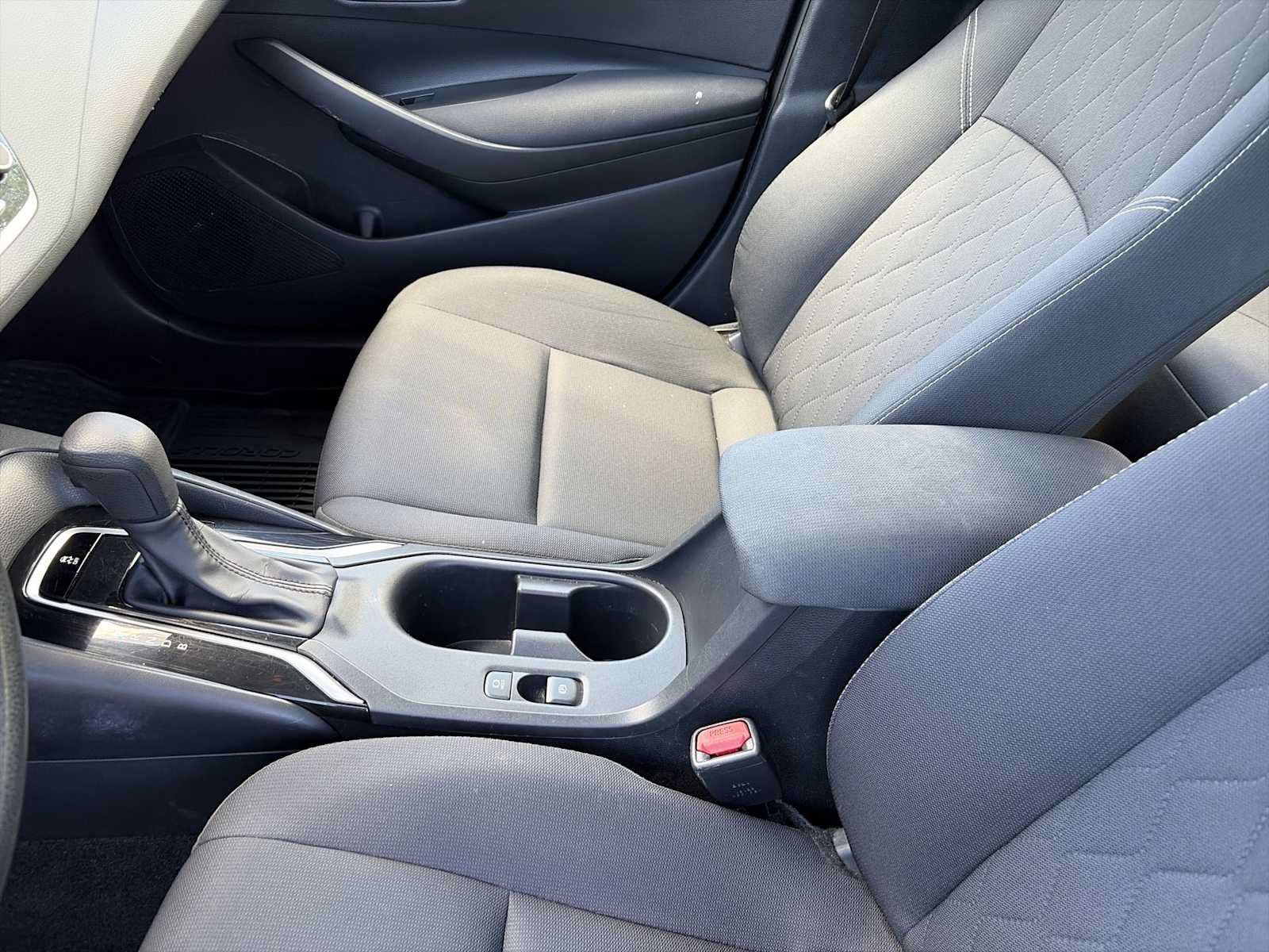 Used 2024 Toyota Corolla LE FWD image 21