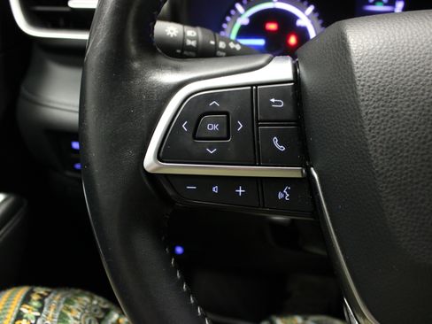 Used 2021 Toyota Highlander LE AWD/4WD image 21