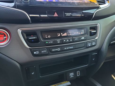 Used 2023 Honda Ridgeline RTL-E image 25