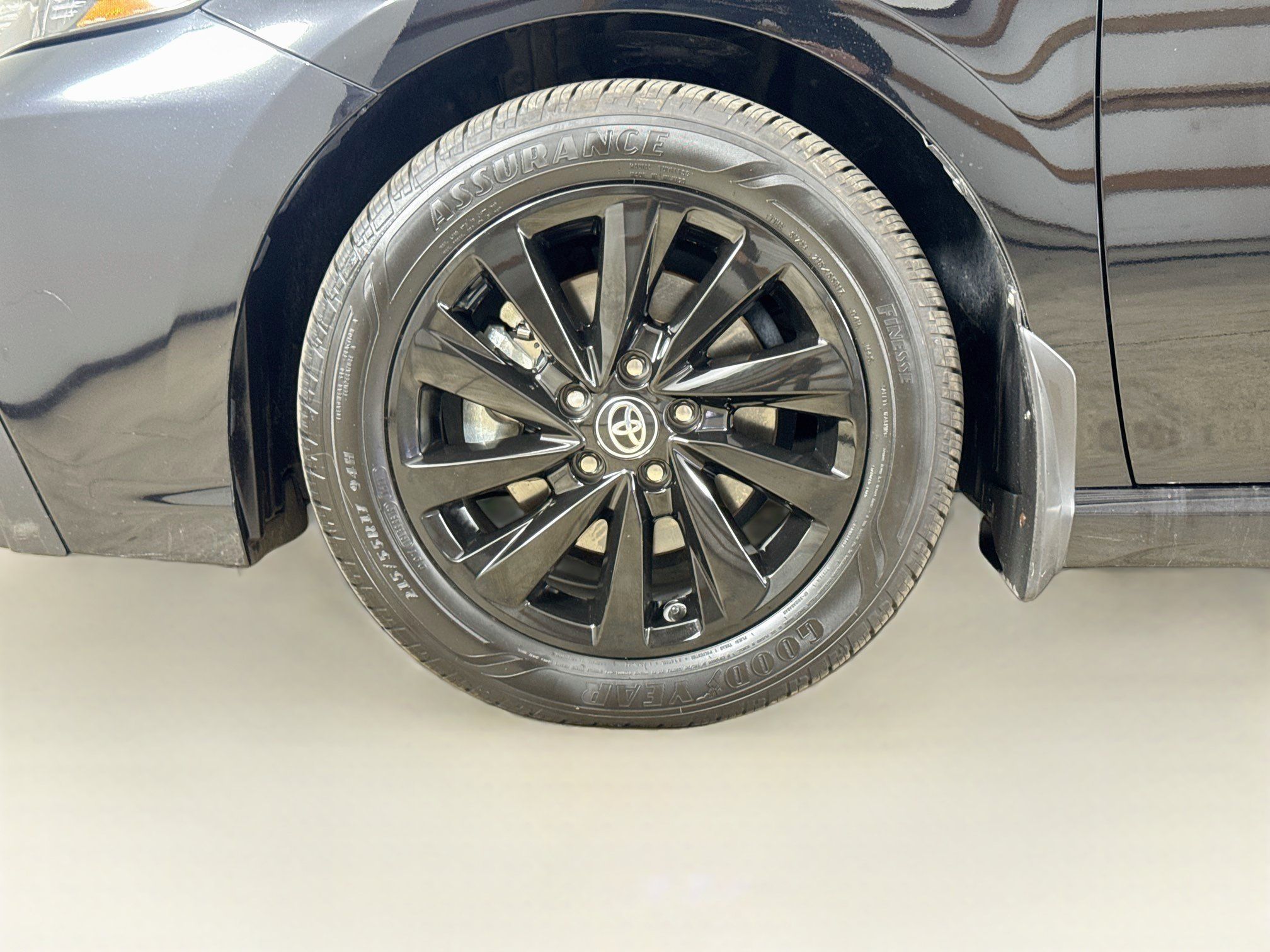 Used 2024 Toyota Camry SE FWD image 25