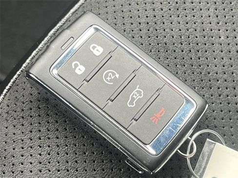 Used 2024 Jeep Grand Cherokee Altitude image 31