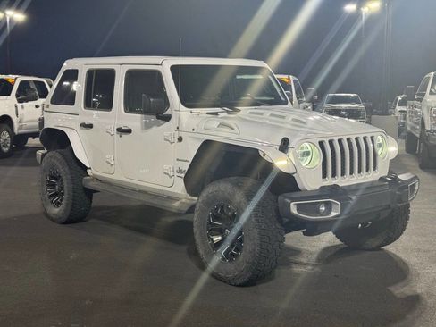 Used 2021 Jeep Wrangler Unlimited Sahara w/ Uconnect 4C Nav & Sound Group image 9