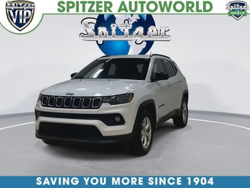Used 2024 Jeep Compass Latitude AWD/4WD image 4