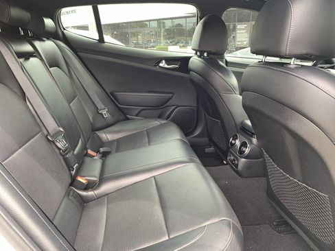 Used 2021 Kia Stinger GT-Line RWD image 33