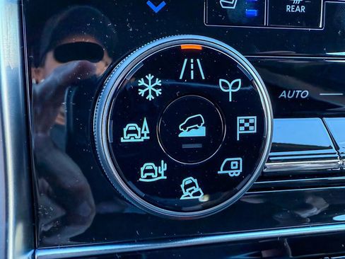 New 2026 Nissan Armada Platinum image 34