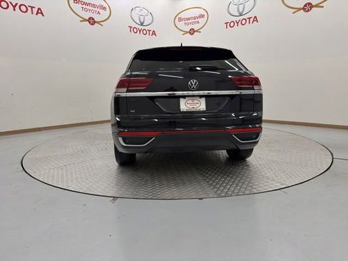 Used 2022 Volkswagen Atlas Cross Sport SE FWD image 7