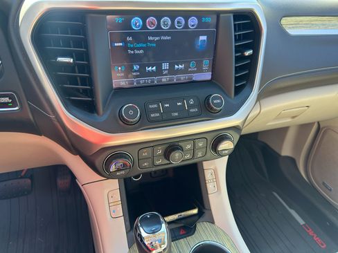 Used 2018 GMC Acadia Denali w/ Technology Package FWD image 24