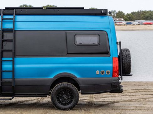 Used 2021 Mercedes-Benz Sprinter 2500 image 5