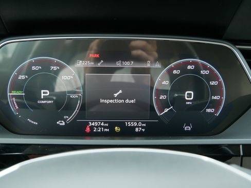 Used 2024 Audi Q8 e-tron Premium Plus w/ Premium Plus Package AWD/4WD image 21