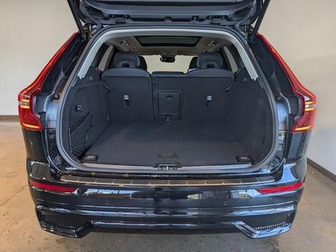 New 2026 Volvo XC60 B5 Ultra w/ Protection Package Premier image 5