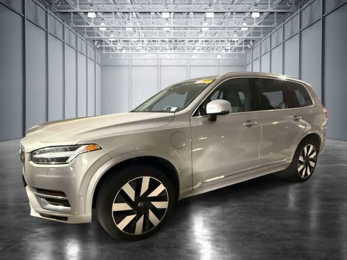 Used 2023 Volvo XC90 T8 Ultimate AWD/4WD image 1