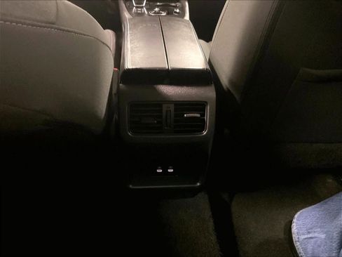 Certified 2024 Nissan Rogue SV image 27