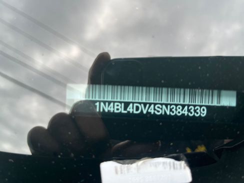 Used 2025 Nissan Altima 2.5 SV FWD image 29