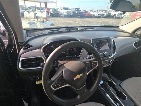 Used 2023 Chevrolet Equinox LT FWD image 10