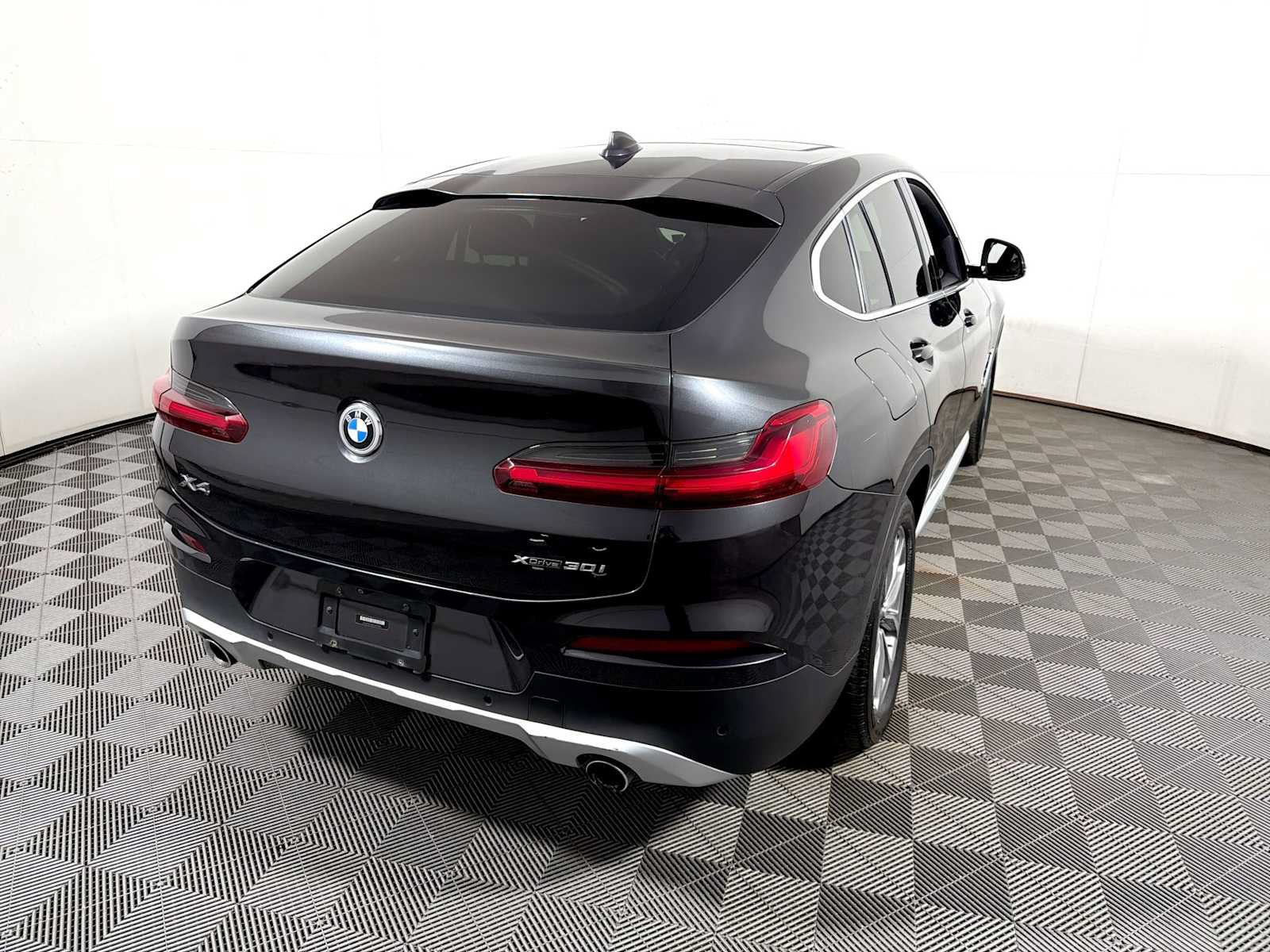 Used 2019 BMW X4 xDrive30i w/ Convenience Package AWD/4WD image 6