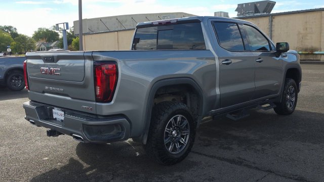 Used 2024 GMC Sierra 1500 AT4 w/ Technology Package AWD/4WD image 10