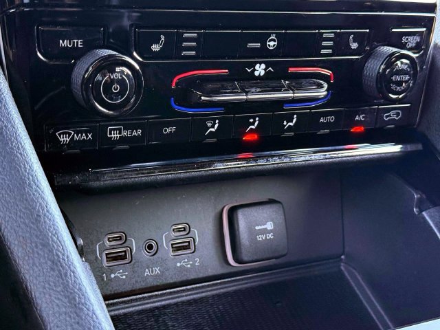 Used 2023 Jeep Grand Cherokee L Laredo AWD/4WD image 30