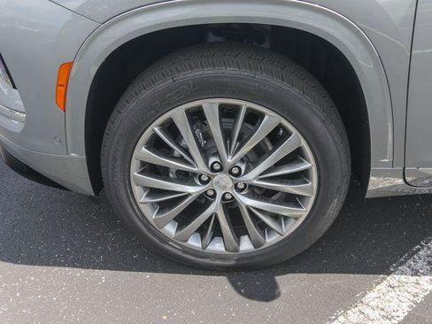 New 2026 Buick Enclave Avenir w/ Super Cruise Package FWD image 32