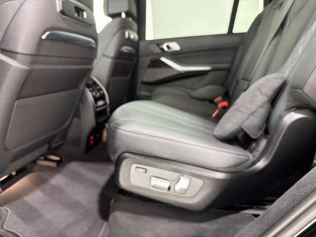 Used 2024 BMW X7 xDrive40i w/ Executive Package AWD/4WD image 17