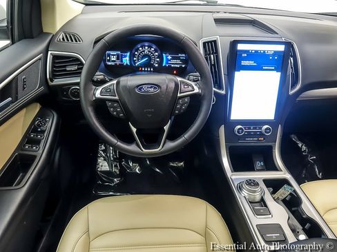 Certified 2024 Ford Edge SEL w/ Convenience Package AWD/4WD image 14