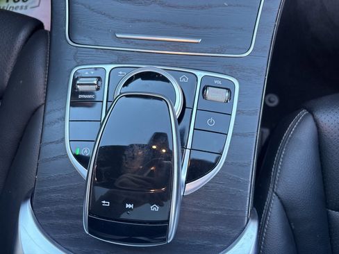 Used 2020 Mercedes-Benz C 300 4MATIC Sedan image 18