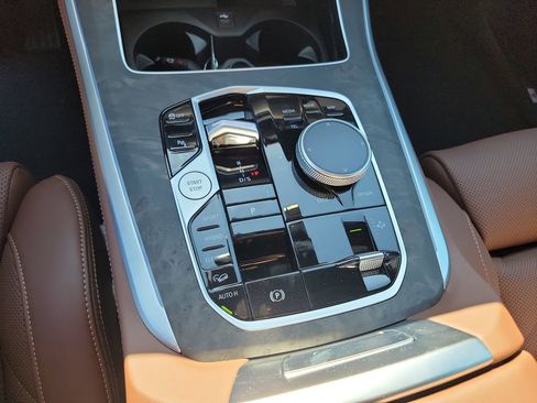 New 2026 BMW X5 xDrive50e w/ Parking Assistance Package image 16