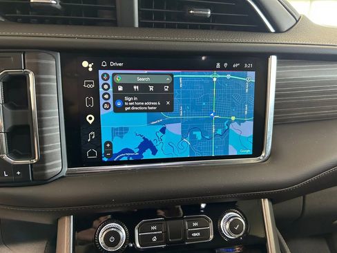 Used 2024 GMC Yukon XL Denali w/ Advanced Technology Package AWD/4WD image 21