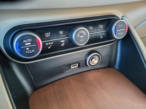 Used 2019 Alfa Romeo Stelvio Ti Lusso w/ Quick Order Package 22X Lusso image 15