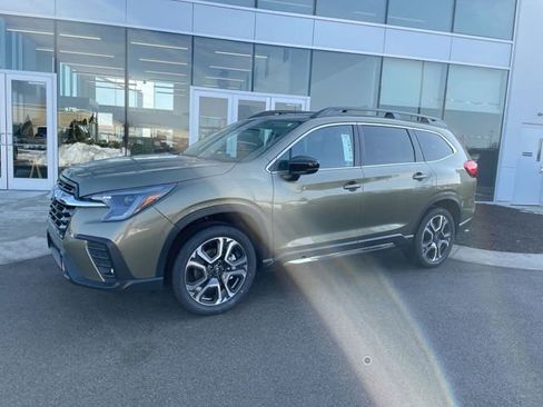 New 2026 Subaru Ascent Limited image 2