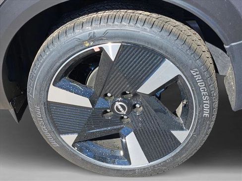 New 2026 Nissan Kicks SR image 14