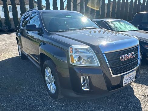 Used 2013 GMC Terrain SLT image 2