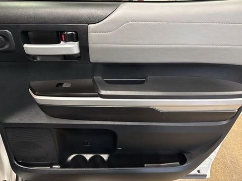Used 2017 Toyota Tundra Limited w/ Limited Premium Package AWD/4WD image 26