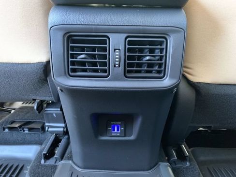 Certified 2025 Toyota RAV4 LE AWD/4WD image 31