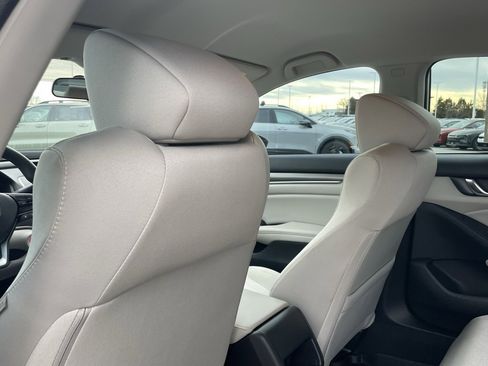 Used 2018 Honda Accord LX image 23