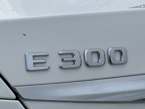 Used 2019 Mercedes-Benz E 300 image 21