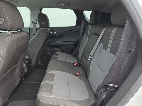 Used 2025 Chevrolet Blazer LT image 8