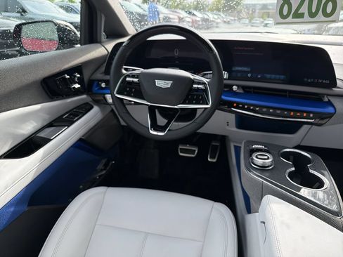 Used 2025 Cadillac Optiq Sport 1 w/ LPO, Floor Liner Package AWD/4WD image 34
